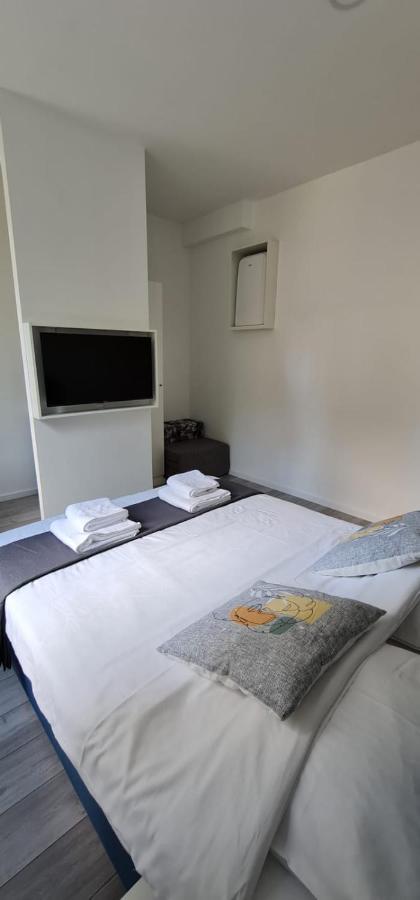 Mika Apartment And Studios زغرب المظهر الخارجي الصورة